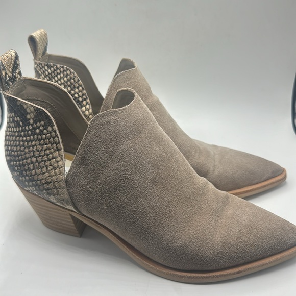 Dolce Vita Booties Snakeskin - Picture 6 of 10